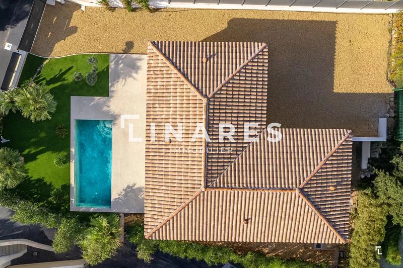 Maison - 234 m² - 7 pièces