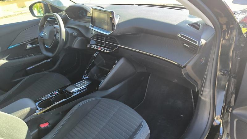 Peugeot E-208 136 50kWh Style