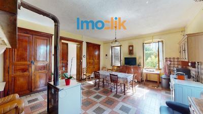 Propriété - 338 m² - 10 pièces