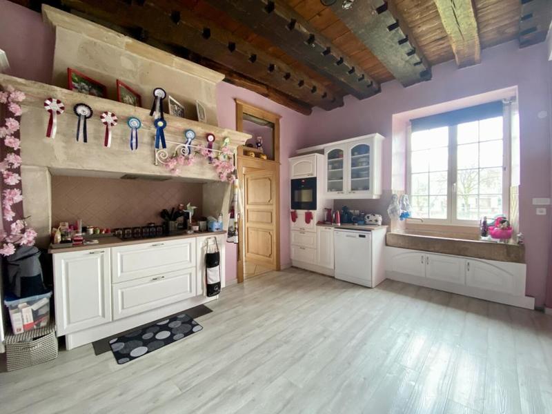 Maison - 284 m² - 8 pièces