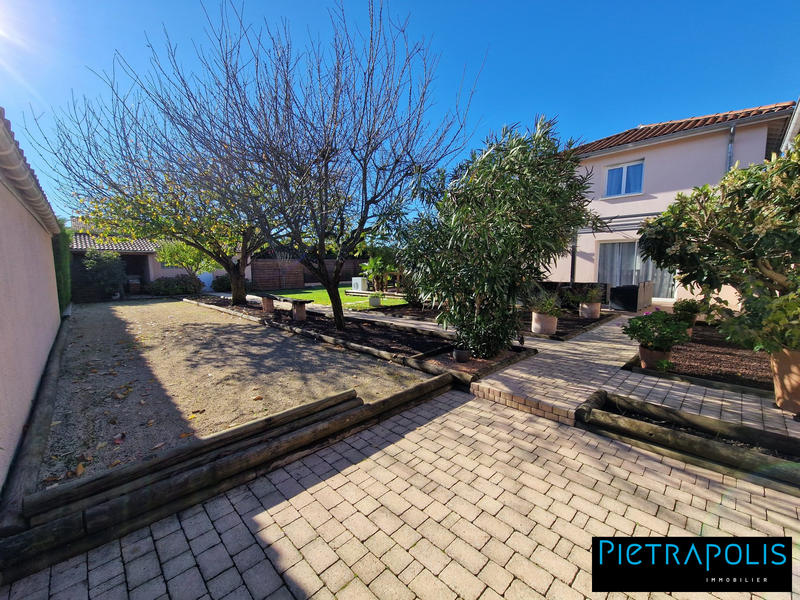 Maison traditionnelle - 171 m² - 5 pièces