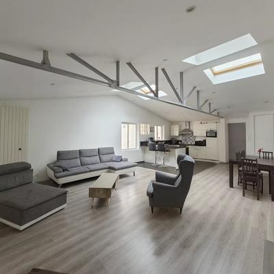 Appartement - 125 m² - 4 pièces