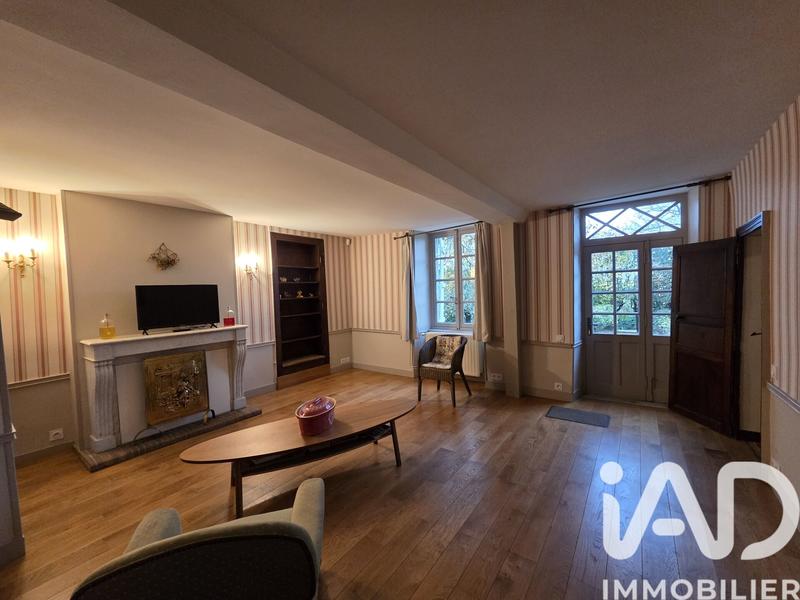 Maison - 235 m² - 7 pièces