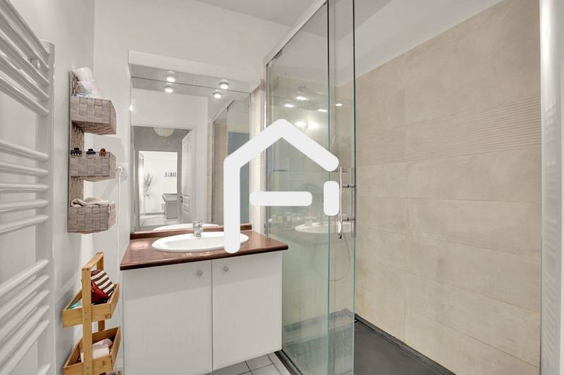 Appartement - 65 m² - 3 pièces