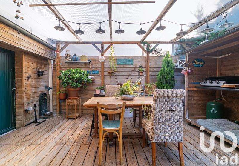 Maison - 180 m² - 8 pièces