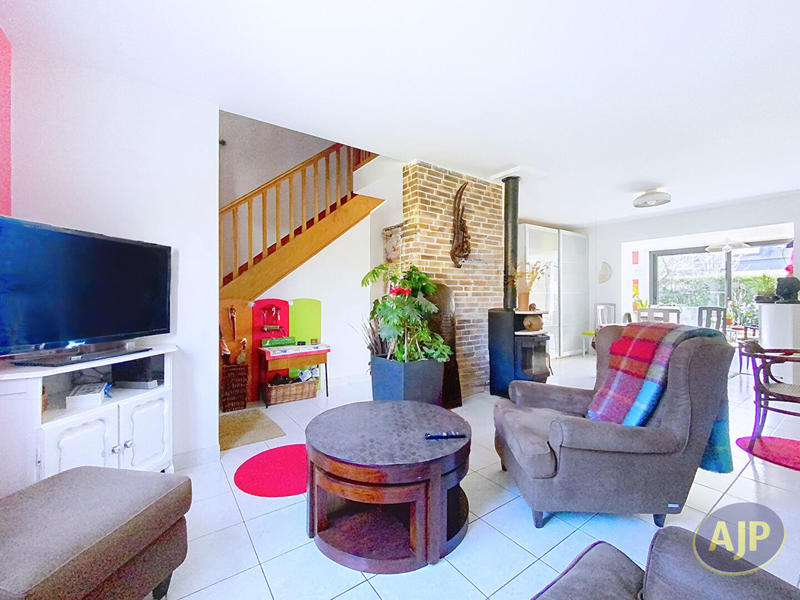 Maison - 135 m² - 6 pièces