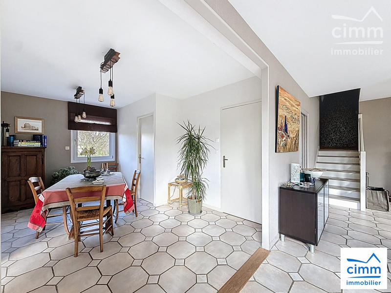 Maison - 190 m² - 8 pièces