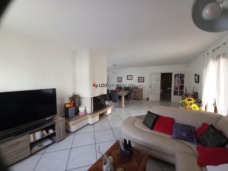 Maison traditionnelle - 142 m² - 6 pièces