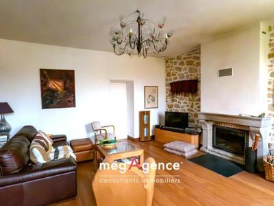 Demeure - 172 m² - 6 pièces