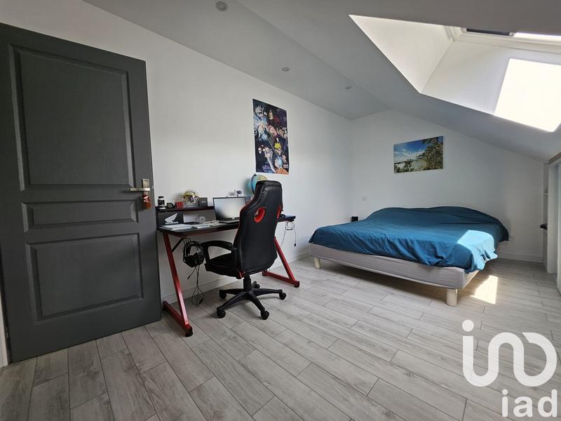 Maison - 200 m² - 9 pièces