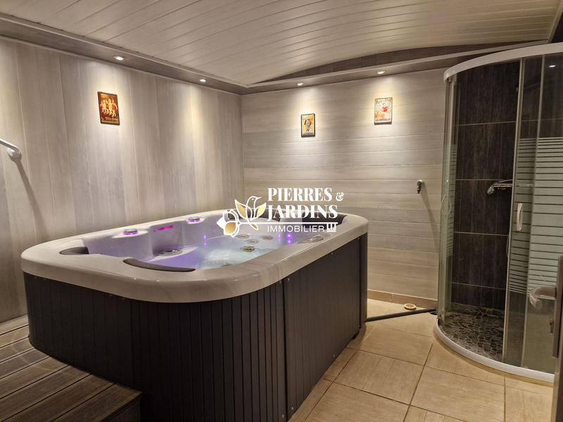 Maison - 115 m² - 6 pièces