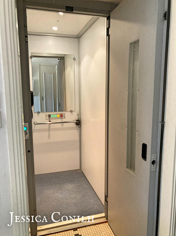 Maison - 245 m² - 11 pièces