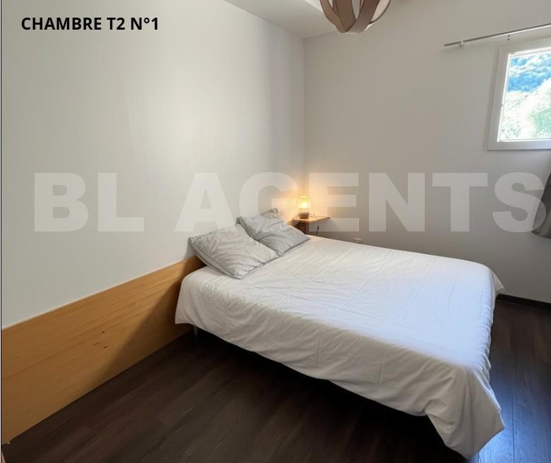 Maison traditionnelle - 220 m² - 12 pièces