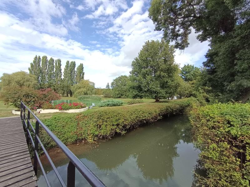 Maison traditionnelle - 210 m² - 7 pièces