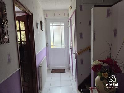 Maison - 92 m² - 5 pièces