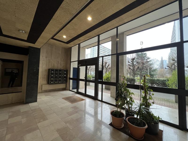 Appartement - 100 m² - 4 pièces