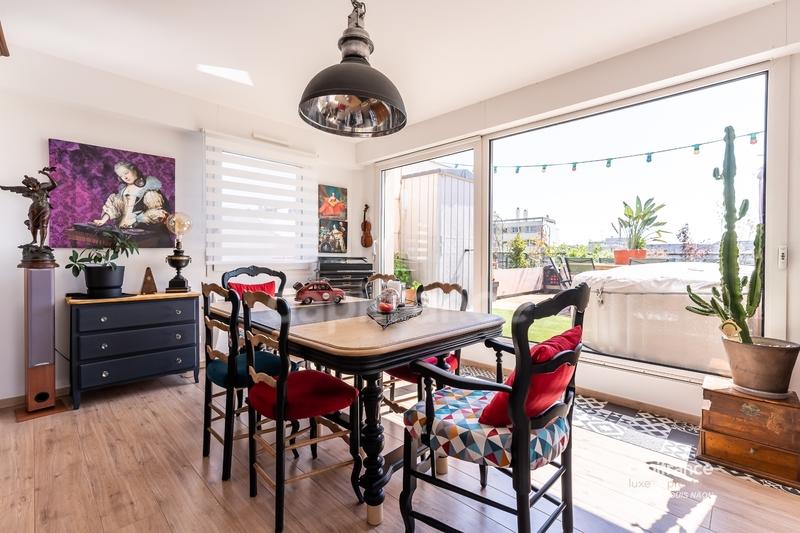 Appartement - 144 m² - 6 pièces