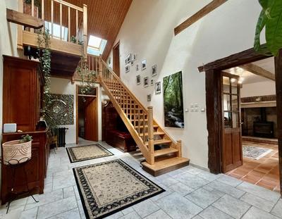 Maison - 214 m² - 8 pièces
