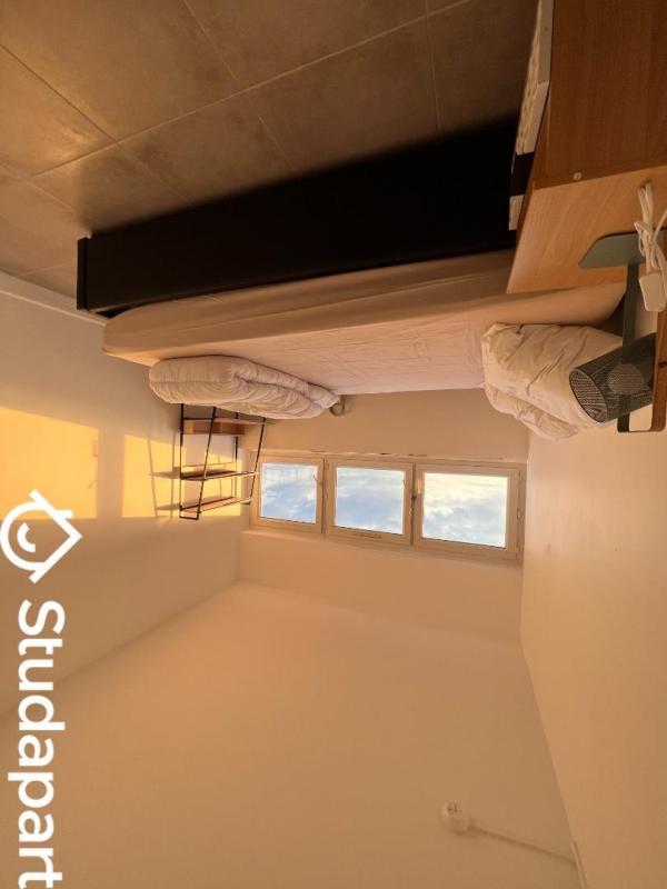 Chambre - 11 m² - 1 pièce