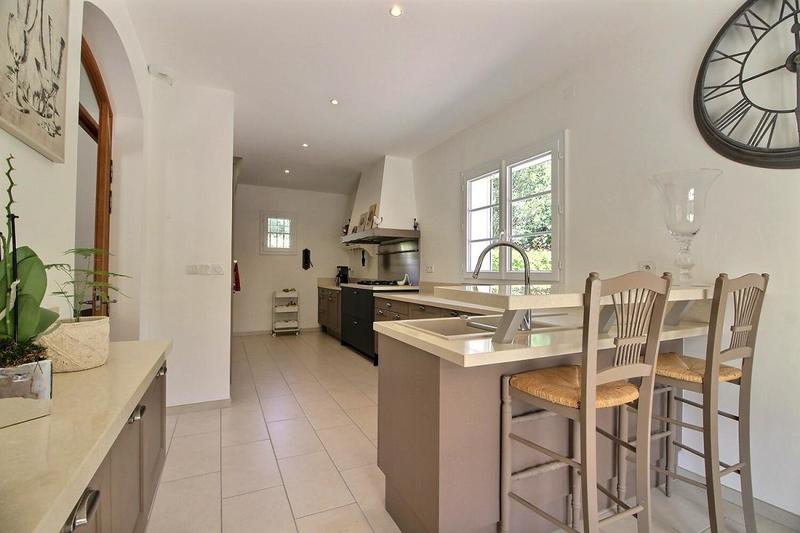 Villa - 198 m² - 7 pièces