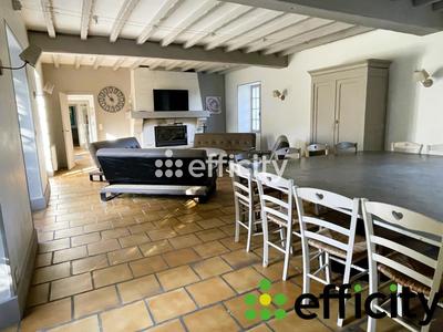 Maison de village - 360 m² - 10 pièces