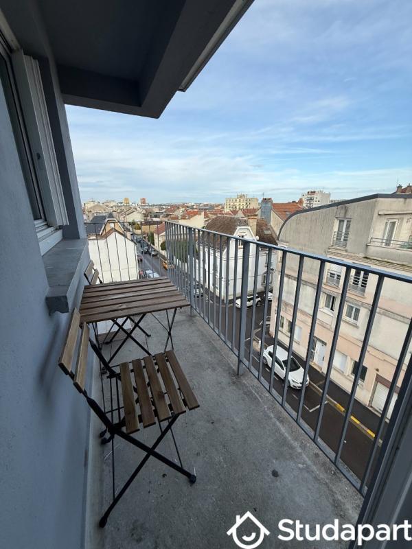 Chambre - 10 m² - 1 pièce