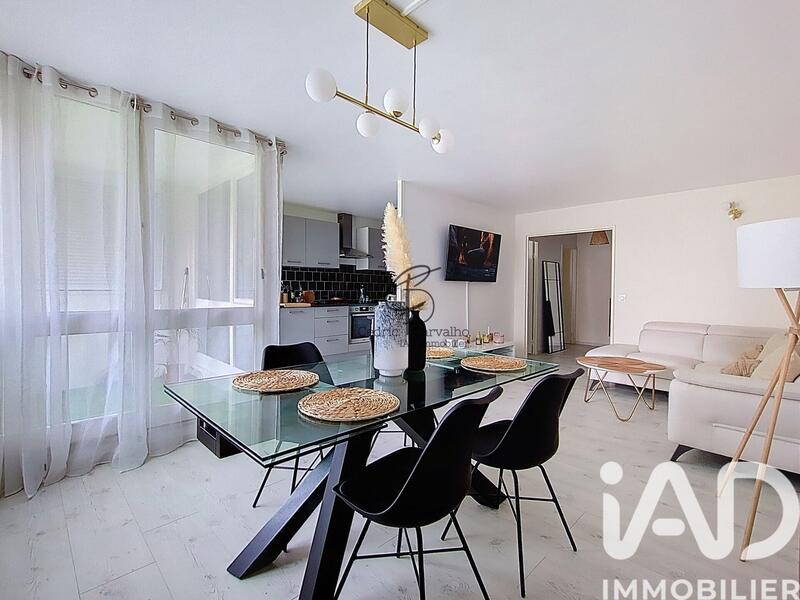 Appartement - 83 m² - 4 pièces