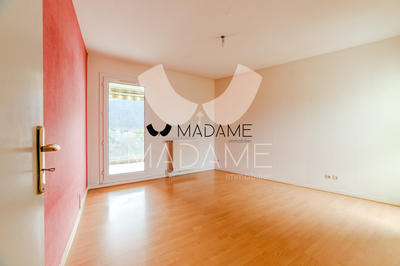 Appartement - 79 m² - 4 pièces