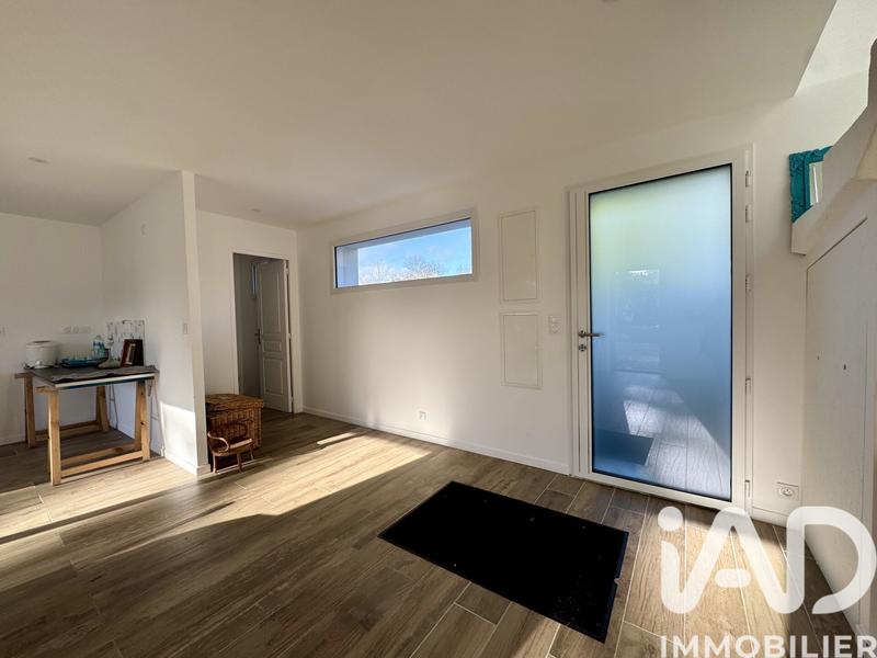 Maison - 220 m² - 9 pièces