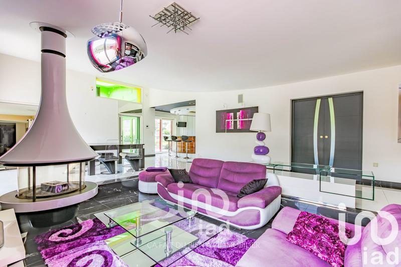 Maison de maîtres - 299 m² - 11 pièces