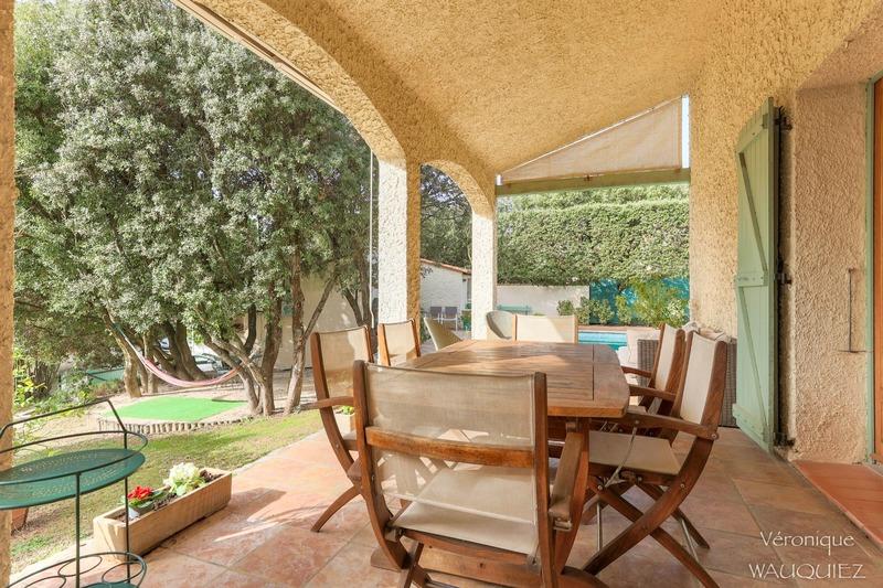 Maison - 200 m² - 9 pièces