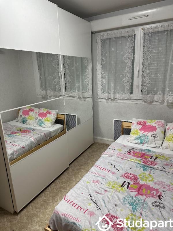 Chambre - 11 m² - 1 pièce