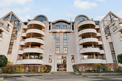 Appartement - 144 m² - 6 pièces