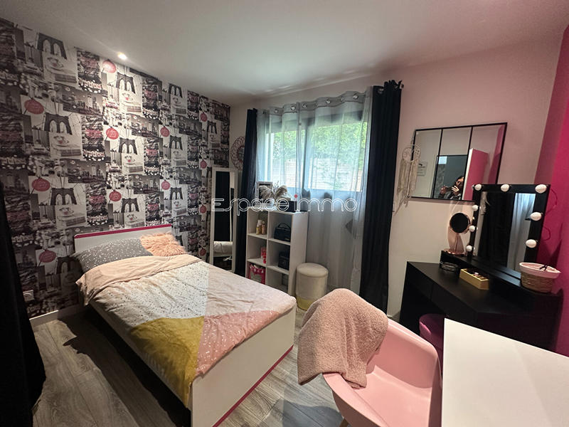 Maison - 123 m² - 7 pièces