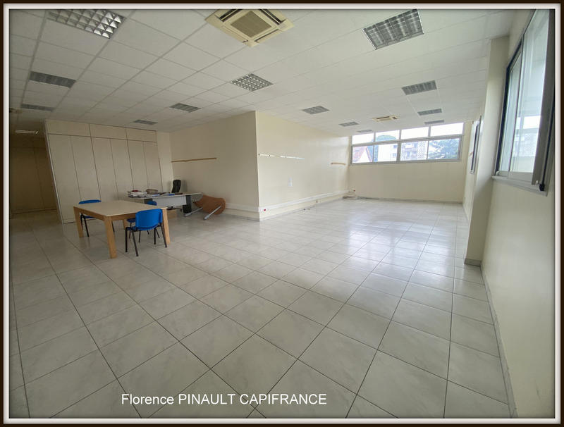 Immeuble - 342 m² - 10 pièces