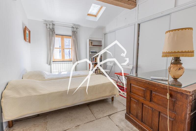 Appartement ancien - 125 m² - 5 pièces