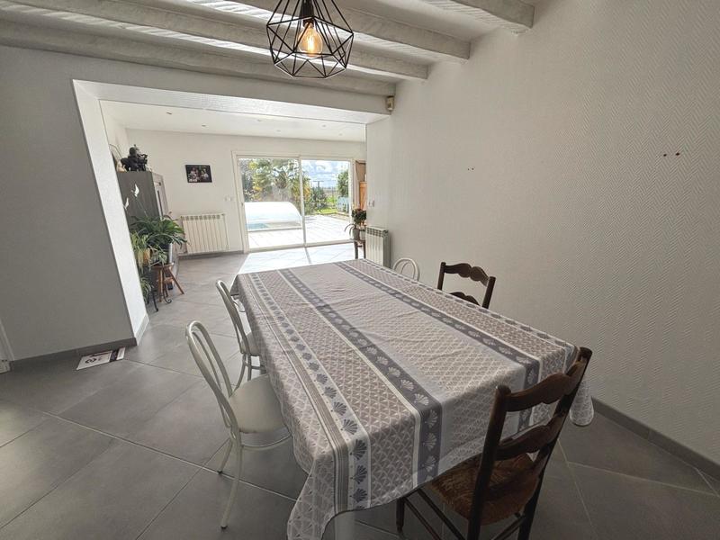 Maison - 195 m² - 8 pièces