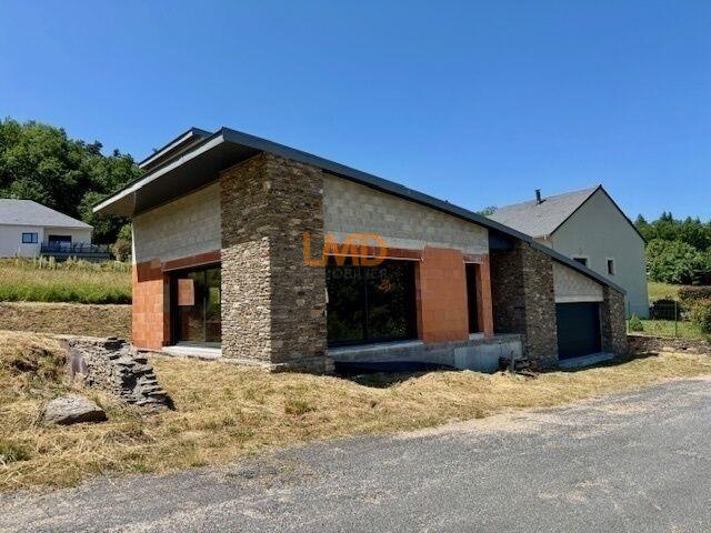 Maison - 196 m² - 5 pièces