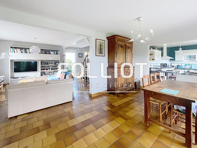 Maison - 128 m² - 6 pièces