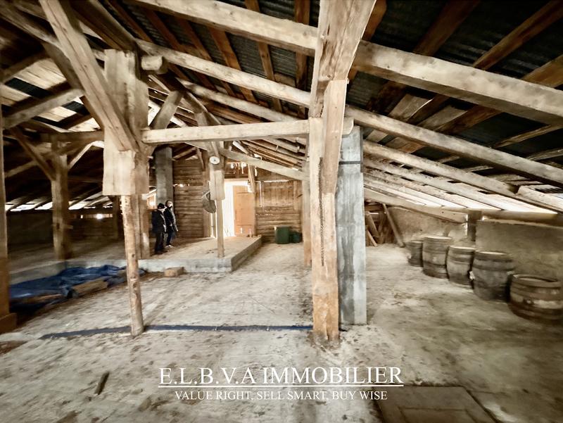 Corps de ferme - 400 m² - 12 pièces