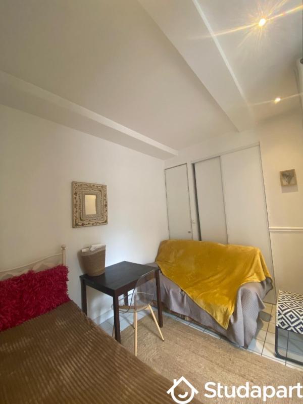 Chambre - 11 m² - 1 pièce