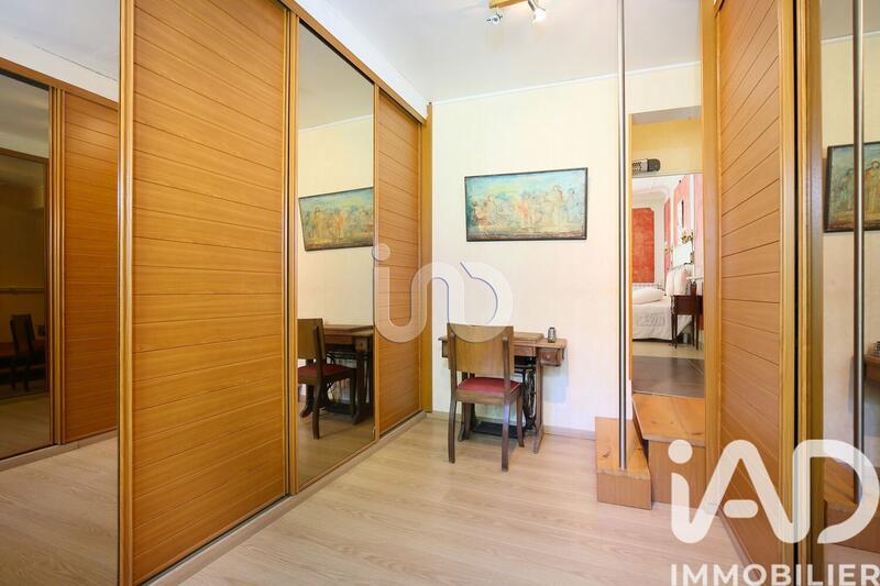 Maison - 220 m² - 7 pièces