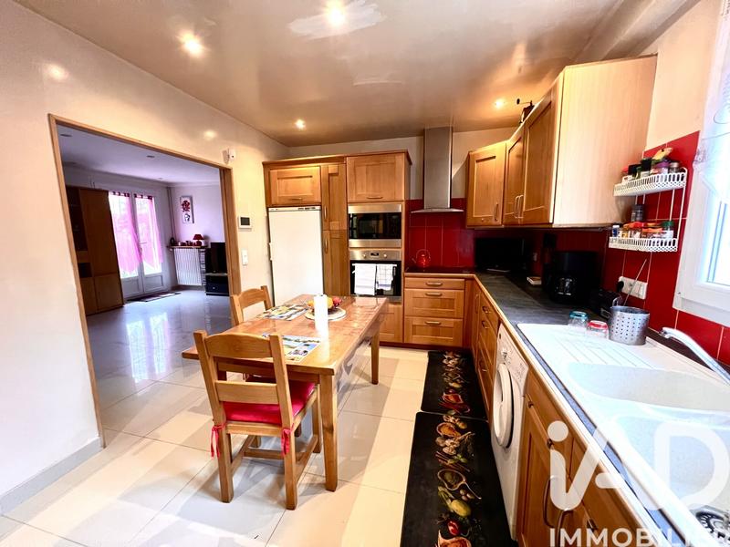 Maison - 90 m² - 4 pièces