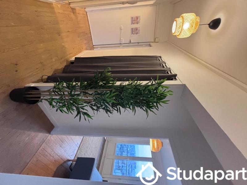 Chambre - 11 m² - 1 pièce