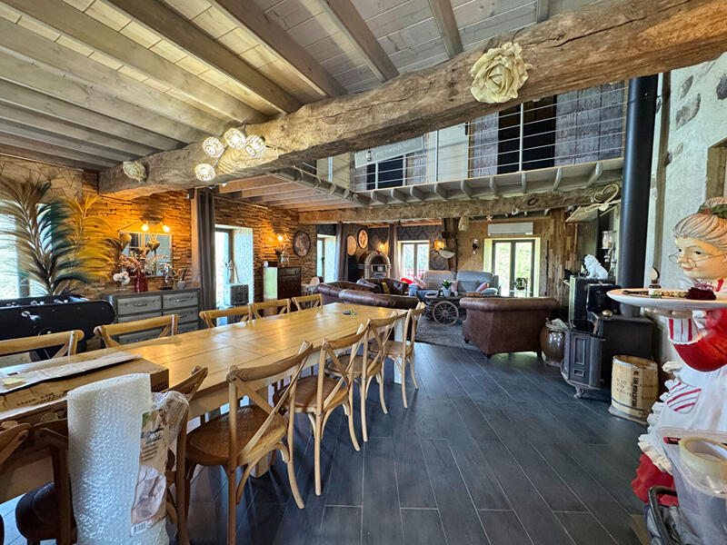 Immeuble - 8 pièces