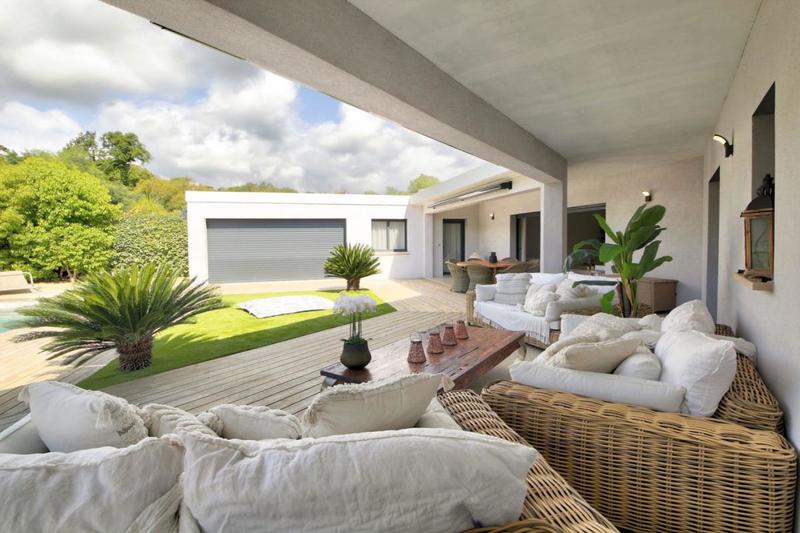 Maison - 203 m² - 8 pièces