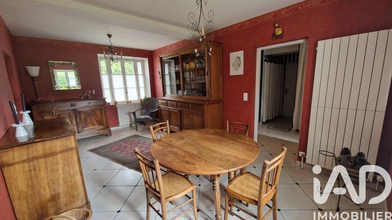 Maison - 217 m² - 7 pièces