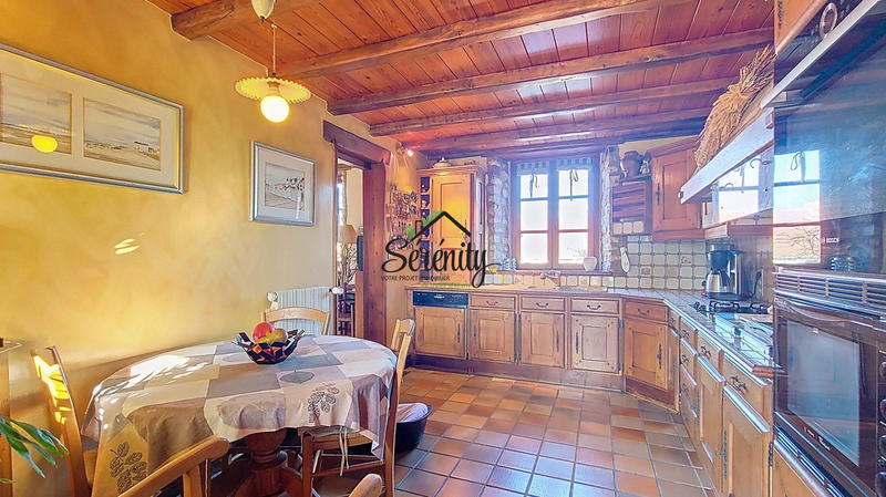 Maison - 359 m² - 11 pièces