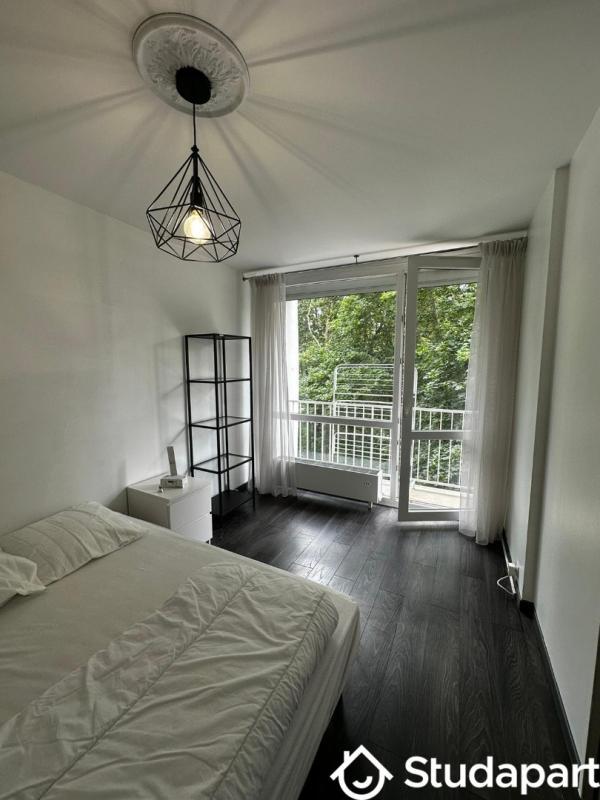 Chambre - 11 m² - 1 pièce