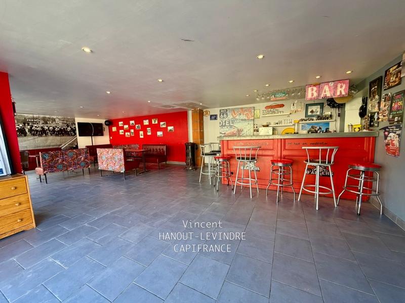 Maison - 264 m² - 10 pièces